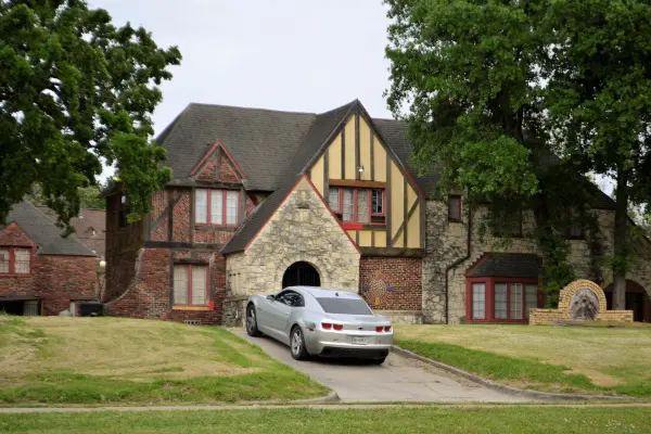 Asphalt driveway surfaces 