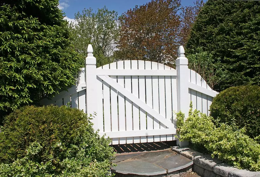 Timber Fencing - Types Of Fencing For Your Garden